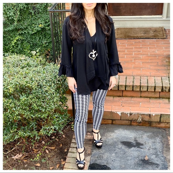 Best Selling Soft Brushed Houndstooth leggings - Picture 4 of 8